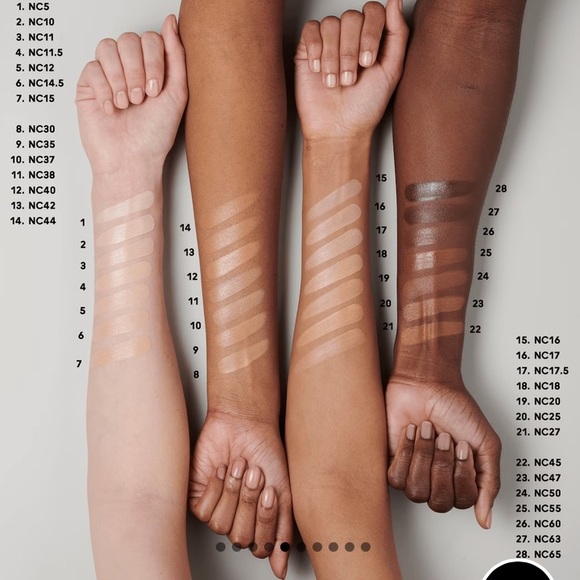 x1 MAC NC55 STUDIO RADIANCE SERUM POWDERED FOUNDATION BRAND NEW BOXED - Picture 8 of 11